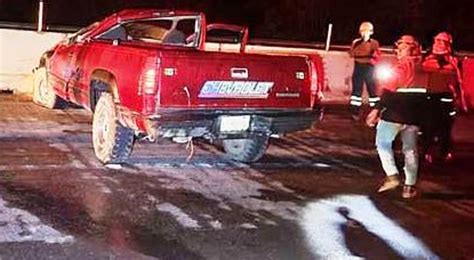 Tr Gico Encontronazo Una Camioneta Con Una Familia Choca Y Vuelca