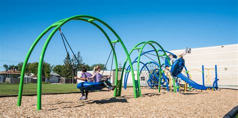 Ecole Lansdowne School School Playground