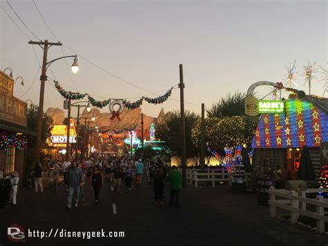 Route 66 this evening Cars Land - The Geek's Blog @ disneygeek.com