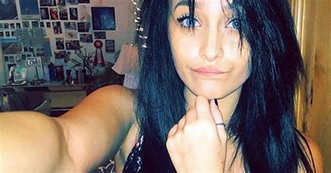 Paris Jacksons Bold New Hairstyle Puts A Massive Smile On Her Face As