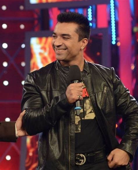 Revealed Ajaz Khan S Lewd Messages Calls To A Model Missmalini