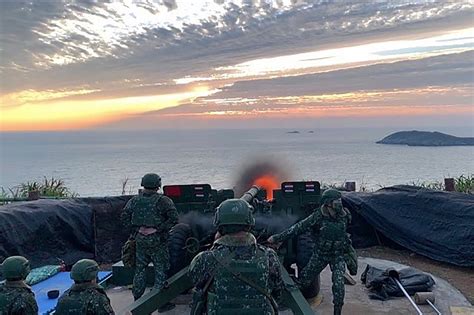 國軍戰備週尾聲 105公厘榴彈砲平射畫面曝光 新唐人亞太電視台