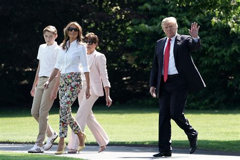 Melania Trump enters the weekend in floral cropped pants for a family ...