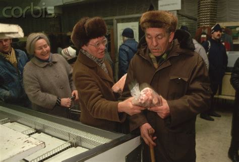 25 Amazing Photographs That Capture Everyday Life In The USSR At The