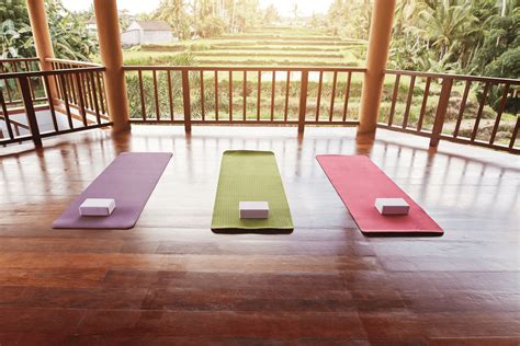 7 Landscaping Ideas To Create An Outdoor Yoga Studio Om Yoga Magazine