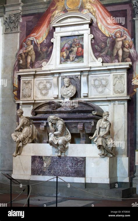 Florence Santa Croce Tomb Of Michelangelo Buonarroti Stock Photo Alamy