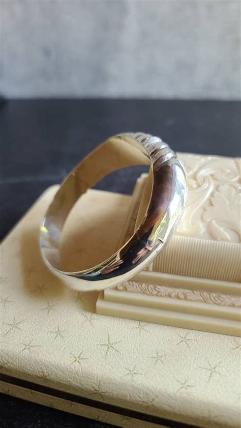 925 Etched Hinged Bangle Bracelet Gem