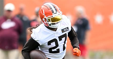 Browns D Onta Foreman Released From Hospital After Suffering Neck