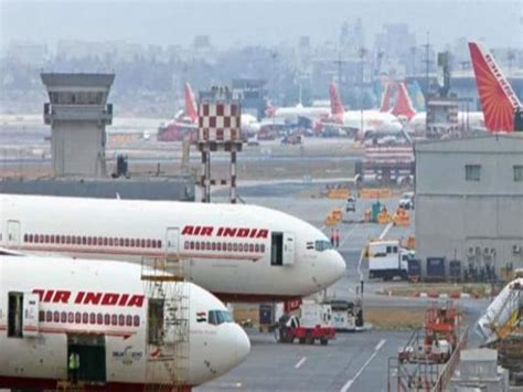 Major Accident Averted At Delhi Airport Vehicle Collided With Air India