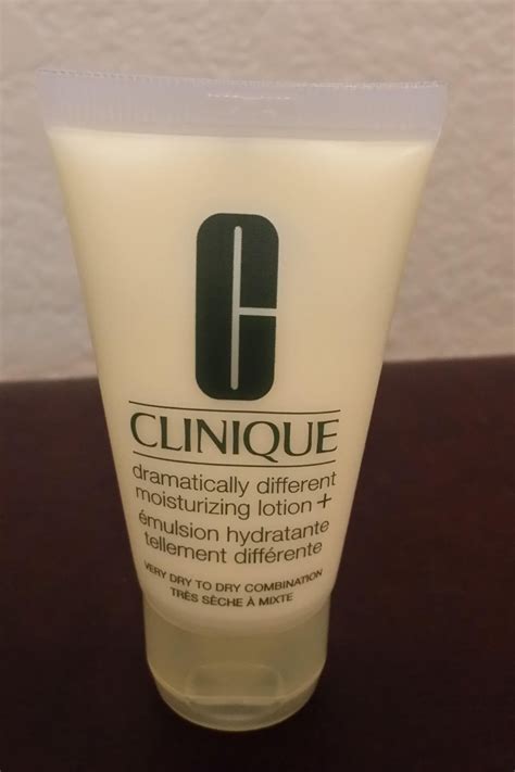 Clinique Dramatically Different Moisturizing Lotion 1 Oz Deluxe Size Bnnb