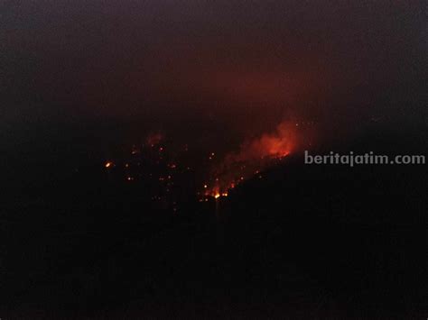 Luasan Lahan Terbakar Gunung Merbabu Capai 489 07 Hektar