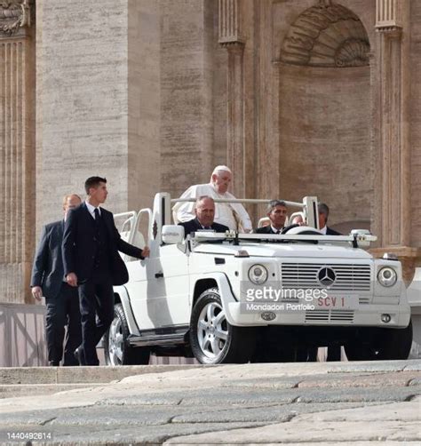 653 Pope Francis Car Stock Photos, High-Res Pictures, and Images ...