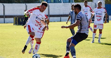 Huracán Las Heras le ganó a Peñarol por 2 a 1