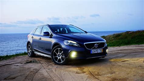 Volvo V40 Cross Country D4 Volvo Ocean Race Combinação Ideal Motor