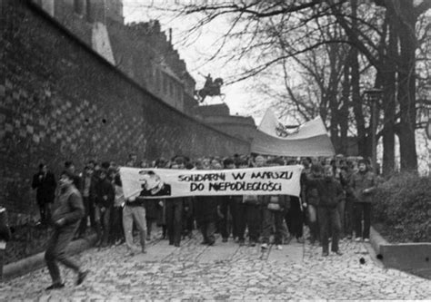 Konfederacja Polski Niepodległej pierwsza niezależna partia