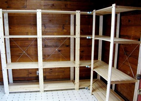 Чем замечательны и какие бывают полки для кладовки? — Комфортория