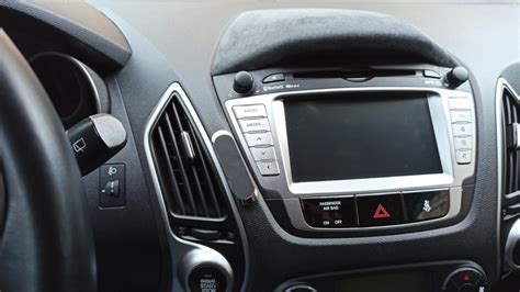 Держатель для телефона — Hyundai ix35, 2 л, 2011 года | аксессуары | DRIVE2