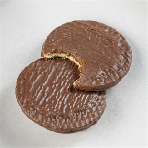 Milk Chocolate And Caramel Stroopwafels Universal Yums