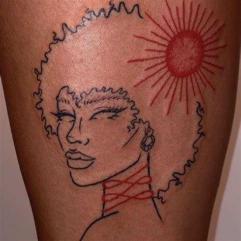 ℜ𝔬𝔵𝔞𝔫𝔫 𝔗𝔞𝔱𝔱𝔬𝔬𝔰 on Twitter Black girls with tattoos Red ink tattoos