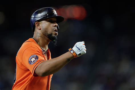 Houston Astros: José Abreu redemption tour rolls on vs. Rangers