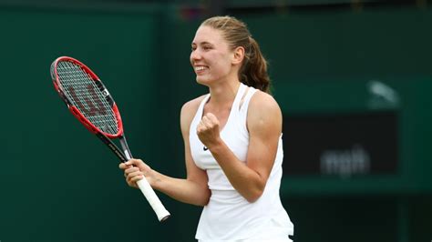 Ekaterina Alexandrova O Demoleaz Pe Aryna Sabalenka Pentru A C Tiga