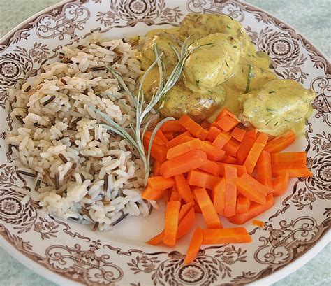 Hackfleischbällchen in Currysoße mit Reis glutenfrei von coco82