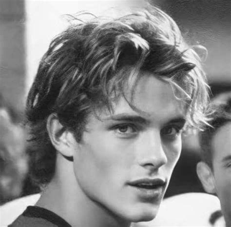 idées de Gay black men coiffure homme cheveux mi longs cheveux mi