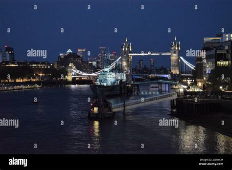 Tower Bridge at Night Stock Photo - Alamy