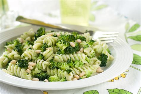 Pasta Broccoli E Cime Di Rapa Con Pecorino E Pinoli Gustosano