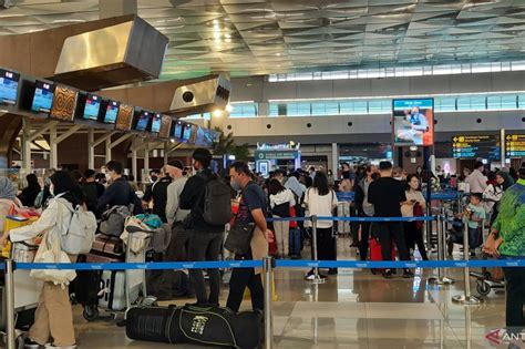 Jelang Tahun Baru Jumlah Penumpang Bandara Soetta Capai 112 056 Orang