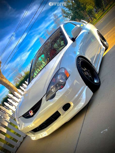 2002 Acura RSX With 17x8 15 Klutch Ml7 And 225 45R17 Presa Psas1 And