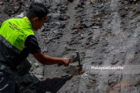 Dbkl Pasang Kanvas Tutup Tanah Runtuh Wisma Ypr