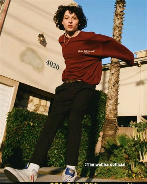 Фото Эффект Red Finn Wolfhard Avatan Plus