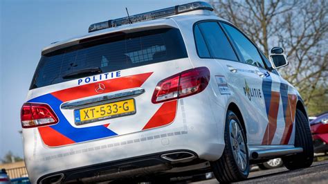 Man Met Vuurwapen Op Hoofd Geslagen Bij Straatroof Twee Jongens