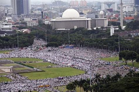 Pesantren Subuh Kumpulan Foto Yang Menggetarkan Jiwa Pada Aksi Bela