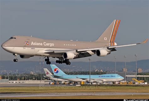 Hl7604 Boeing 747 400f Operated By Asiana Cargo Taken By Niki
