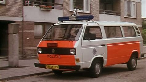 IMCDb Org 1980 Volkswagen Kombi Politie Typ 2 T3 In De Bende Van