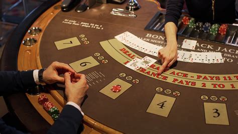 Casino Etiquette: Top 10 Do's and Dont's In a Casino [2022]