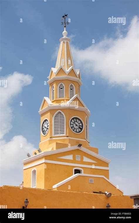 Torre del Reloj público en Cartagena de Indias Fotografía de stock Alamy