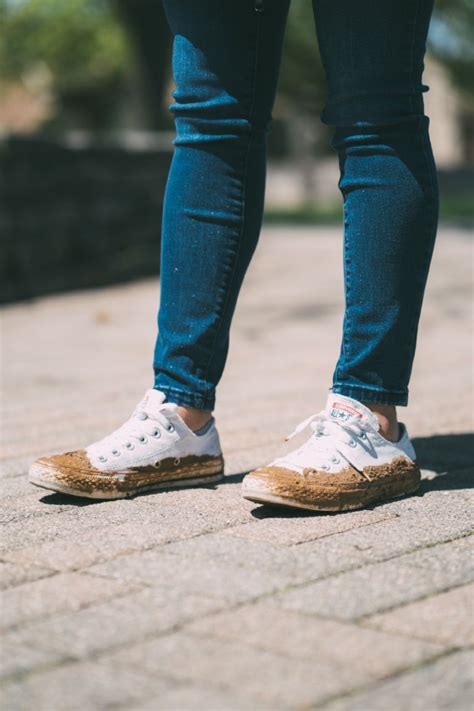 Así se lavan los tenis en lavadora sin dañarlos y con una limpieza