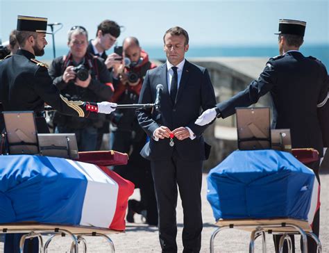 Sables d Olonne lhommage aux trois héros de la SNSM