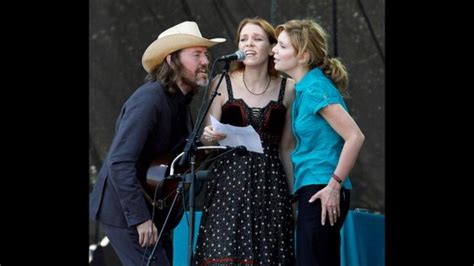 Pin By Mattie On Gillian Welch And David Rawlings Gillian Welch Alison Krauss Ill Fly Away