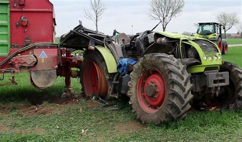 Reportnet24 De Kyritz Hubschraubereinsatz Schwerer Traktor Unfall