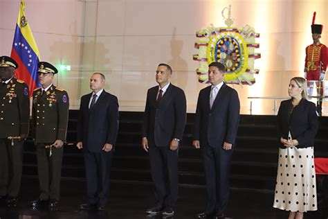 Contralor General Asisti Al Acto De Izada De La Bandera Nacional Por