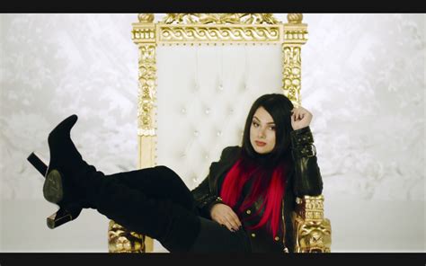 Queen Of The South Snow Tha Product Present Run That Exclusive