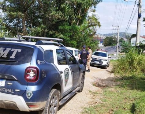 Guarda Municipal Aborda Homem Em Atitude Suspeita Perto De Escola