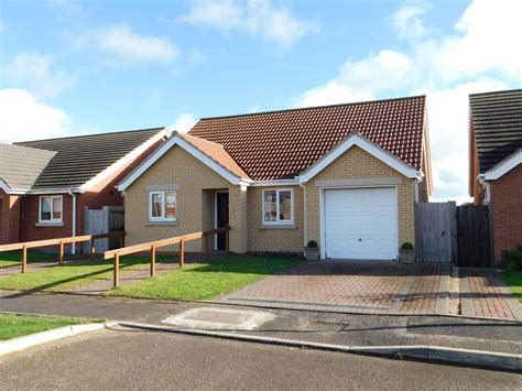 3 Bed Detached Bungalow For Sale In Blyton Road Skegness Lincs Pe25