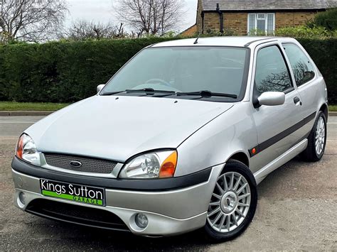 Used Ford Fiesta 16 Zetec S 2001 3dr Manual Y315sry Kings Sutton