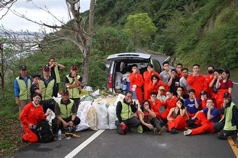 花蓮山林垃圾神隱？！志工淨山活動破獲懸案 Greenpeace 綠色和平 臺灣