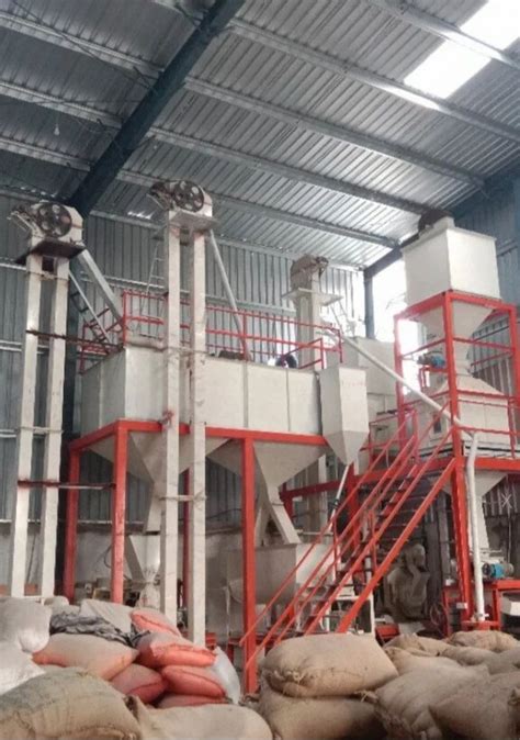 Semi Automatic Poultry Feed Plant 1 Tph At Rs 1000000piece In Sehore